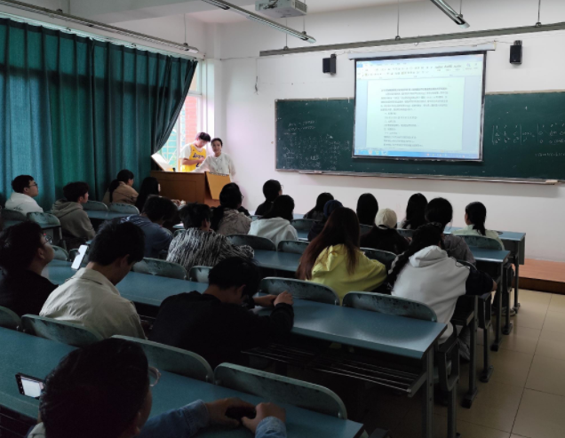 载体和资源的建造与开放为中小学科普和校外科学教育提供物质基础 载体和资源的建造与开放为中小学科普和校外科学教育提供物质基础